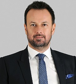 Ali Yücelen
