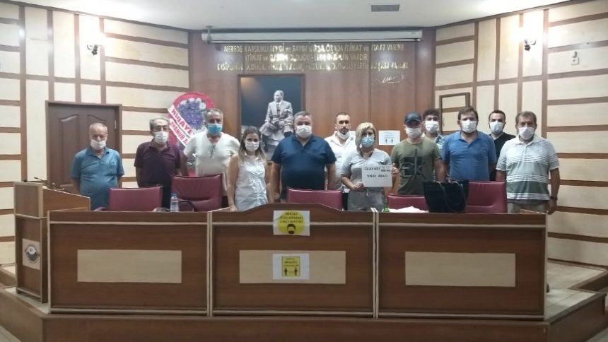Emlakçılar ve galericiler belgeleniyor