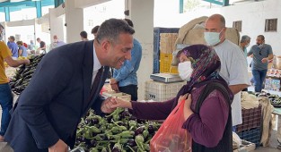 CHP'li Başarır çiftçiyle, köylüyle bir araya geldi