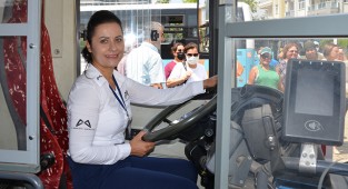 Anamur'un tek kadın şoförü oldu