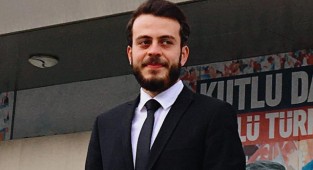 AK Parti Gençlik Kolları Başkanı istifa etti