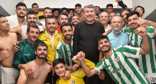 Belediyespor liderliğini sürdürüyor
