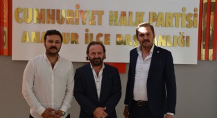 CHP'li gençlerden dayanışma kahvaltısı