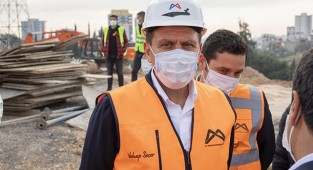 Aydıncık ve Gülnar'ın yolları güzelleşiyor