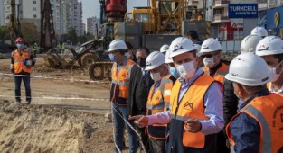 Büyükşehir Belediyesi, geçen yıl 537 bin 298 ton sıcak asfaltla yolları yeniledi