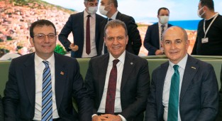 Başkan Seçer Emitt Fuarı'nı gezdi