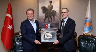 Başkan Seçer IOM heyetini ağırladı