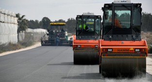 Büyükşehir yolları yenilemeye devam ediyor