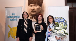 Meral Seçer'e İçel Soroptimist Kulübü'nden ödül