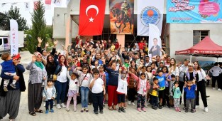 Büyükşehir köylerde bayram şenliği yaşattı