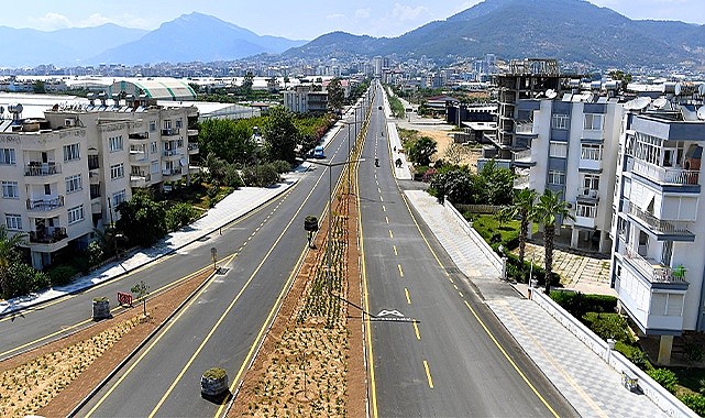 Büyükşehir Anamur'un çehresini değiştiriyor