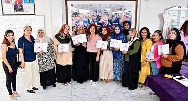 Meral Seçer'den kursiyer kadınlara destek