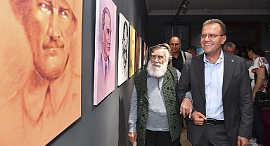 Etem Çalışkan'ın eserleri taş binayı süsleyecek