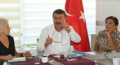 Kılınç Seçer'e yüklendi