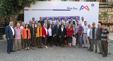 Seçer: Başarının sırrı muhtarlarla iyi ilişkiden geçer