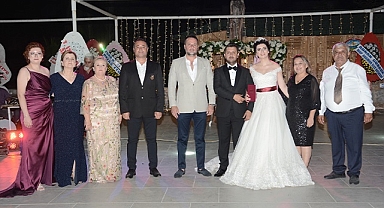 Sönmez ailesinin mutlu günü