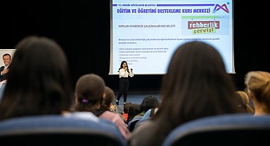 Büyükşehir’in kurs merkezleri velilerle buluşmayı sürdürüyor
