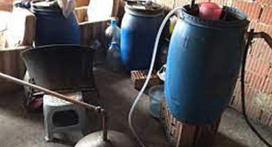 Mersin'de 53 litre sahte içki ele geçirildi