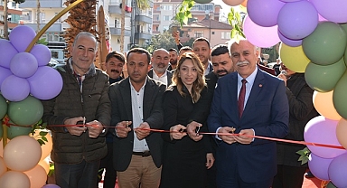 Gökçen Kuaför yeni yerinde faaliyete başladı