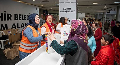 Büyükşehir'den kadınlara hijyen seti dağıtımı
