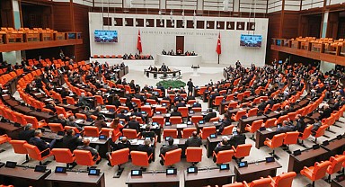 Depremzede esnafa destek Meclis'ten geçti