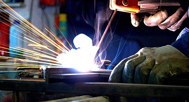 Sanayi üretimi yıllık yüzde 4,5 arttı