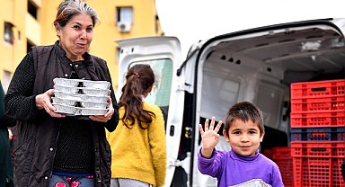 Büyükşehir Belediyesi'nden her gün iftar yemeği