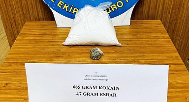 Kaçan sürücünün otomobilinde kokain ele geçirildi
