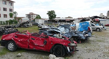 Malatya’da depremde 200 milyon TL değerindeki 245 araç hurdaya döndü