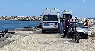 Mersin'de denizde erkek cesedi bulundu