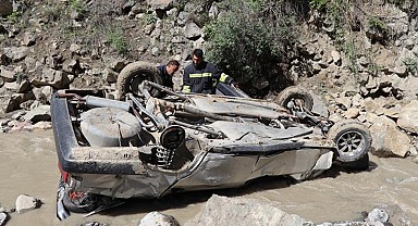 Erzurum'da otomobil dereye uçtu: 1 ölü, 1 yaralı