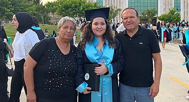 Dereceyle girdiği eğitim fakültesinden dereceyle mezun oldu