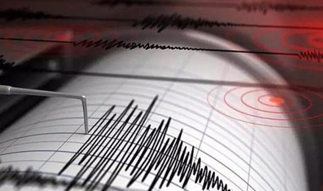İzmir açıklarında 3.9'luk deprem