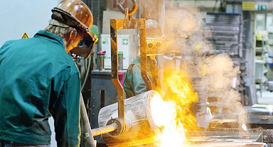 İkinci çeyrek büyümesi yüzde 3.8! Sanayi yüzde 2.6 küçülürken büyümeye vatandaşın harcamaları önemli katkı verdi