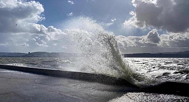 Meteoroloji'den Kuzey Ege Denizi için fırtına uyarısı