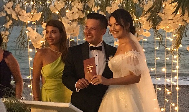 Pınar ve Sefa mutluluğa yelken açtı