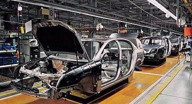 Otomotiv devleri acımıyor! Greve gidenler işsiz kalıyor
