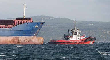 Panama bayraklı gemi Çanakkale Boğazı'nda arıza yaptı