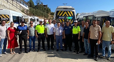 Kaymakam Kemal Duru, okul servislerini denetledi