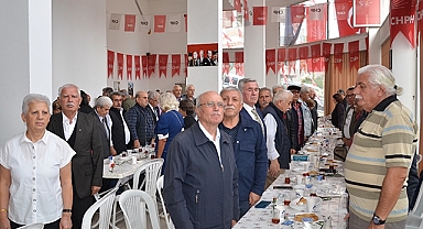 CHP Anamur'dan emekli öğretmenlere vefa buluşması