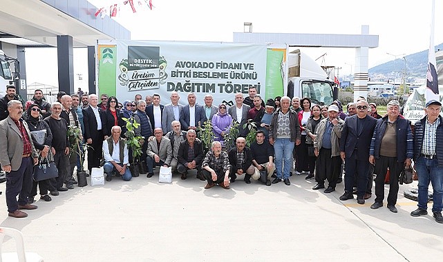 Anamur'da üreticilere 4 bin 447 avokado fidanı dağıtıldı