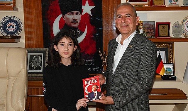 Başkan Durmuş Deniz koltuğunu 23 Nisan’da Eda Lütfiye Onur’a devretti