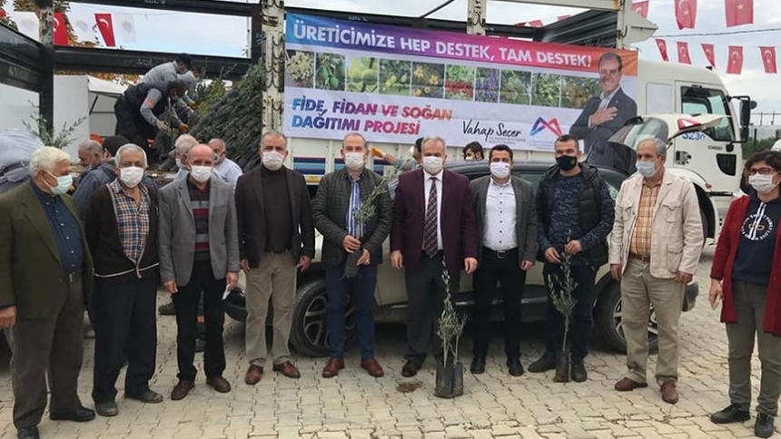 Büyükşehir’den çiftçilere kaliteli fidan desteği