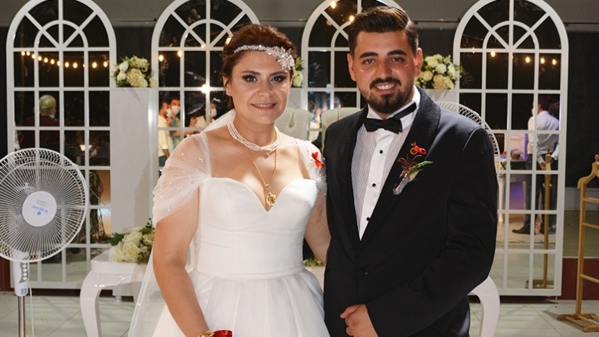 Ahmet Çetin’in kızı evlendi!