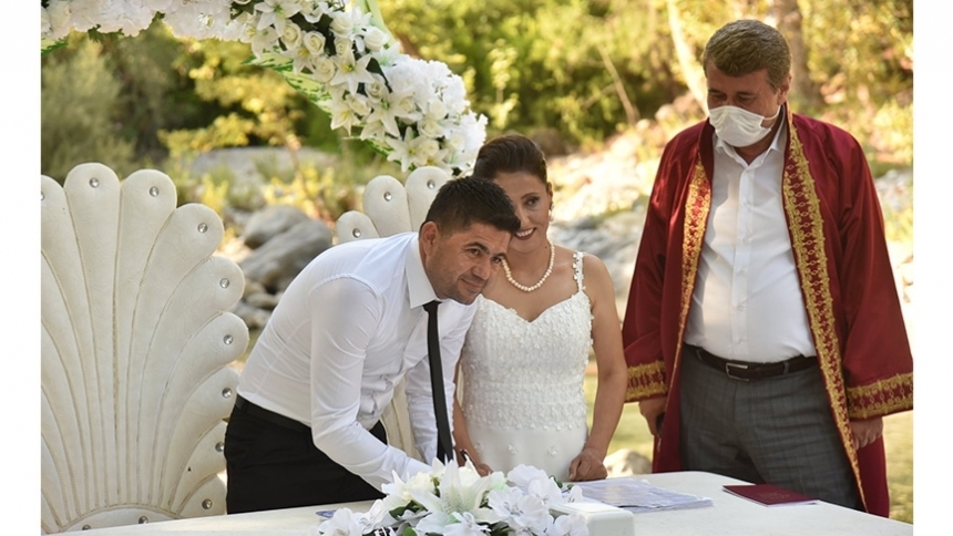 Ali Kiraz bekarlığa veda etti