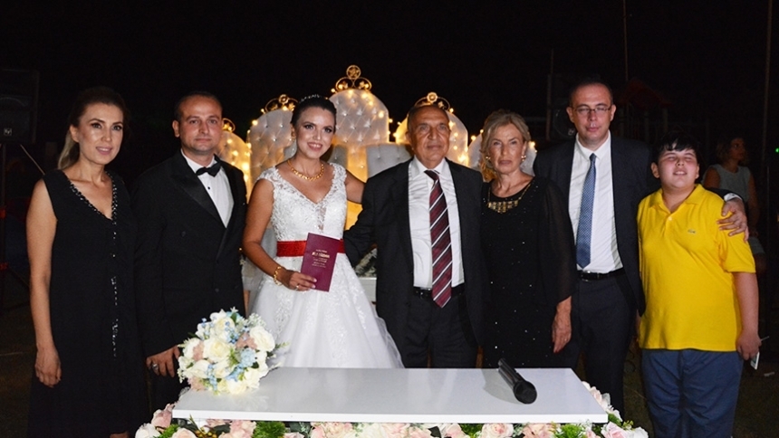 Gürleyen ve Sünnü Ailesinin mutlu günü