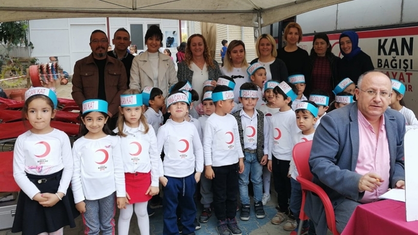 Kıbrıs İlkokulu’ndan kan bağışı