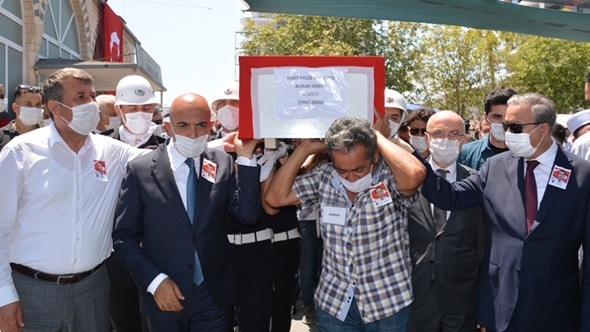 Şehit polis son yolculuğuna uğurlandı