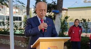 Gümüş'ten Öğretmenler Günü şiiri!