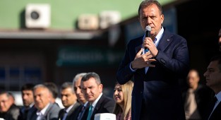 Başkan Seçer, Tarsus'taki esnafla bir araya geldi